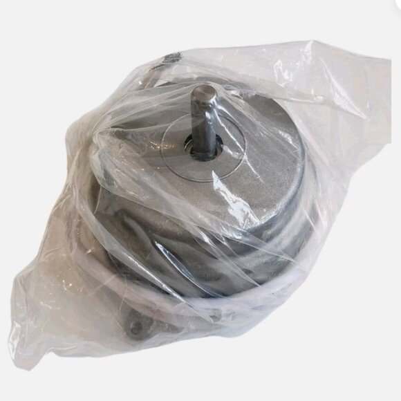 12120026 Zephyr motor hood BRAND NEW AK2100CB  79$   weight 9 lbs - Picture 1 of 1